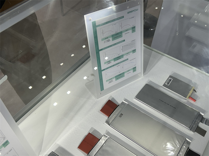 低温、高倍率、高压电芯