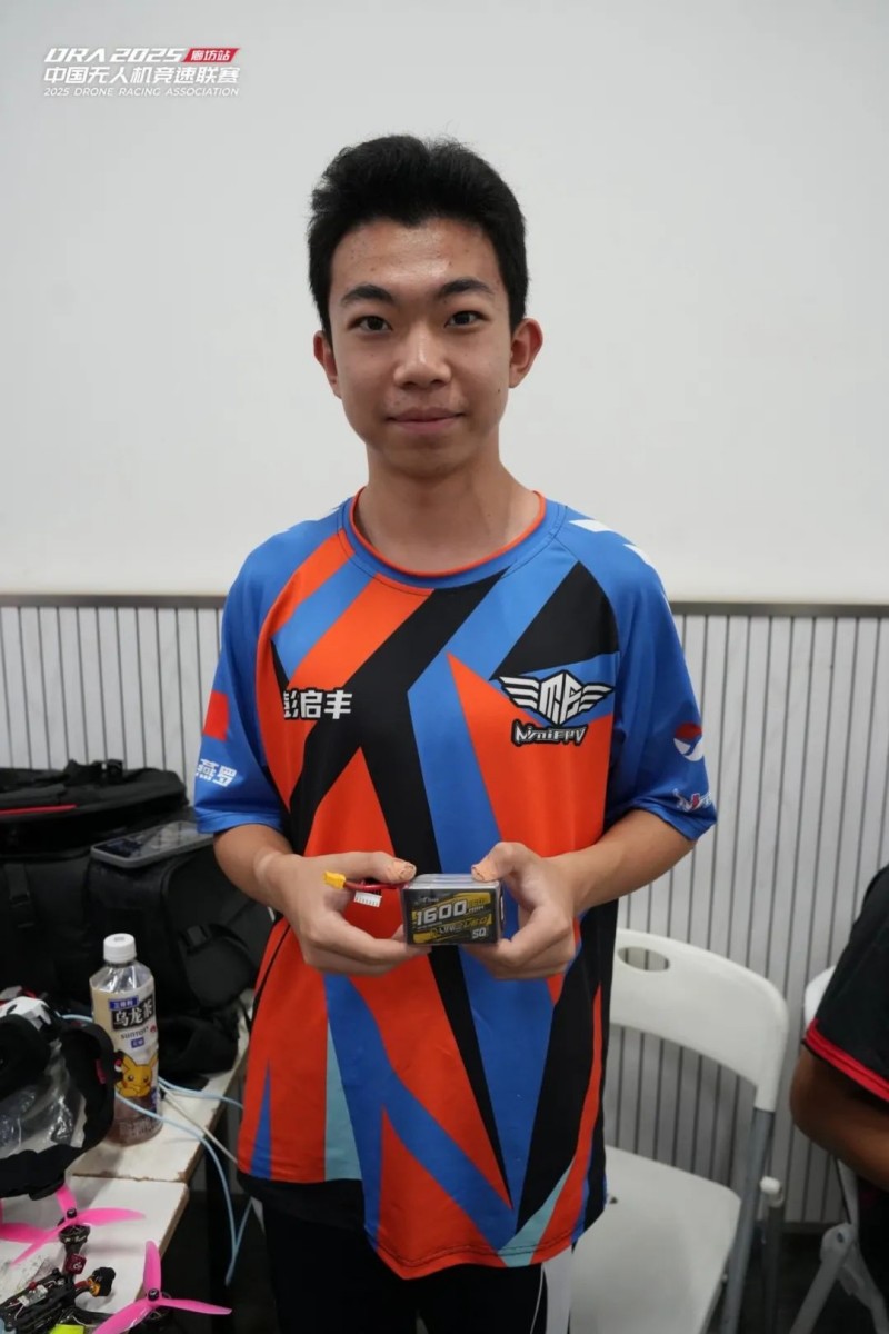 V6新品一电难求 V6新品一电难求