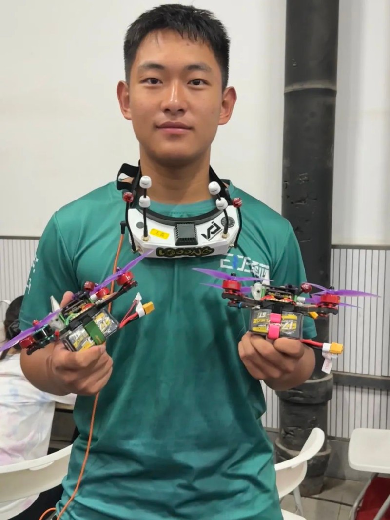 V6新品一电难求 V6新品一电难求