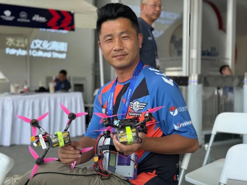 V6新品一电难求 V6新品一电难求