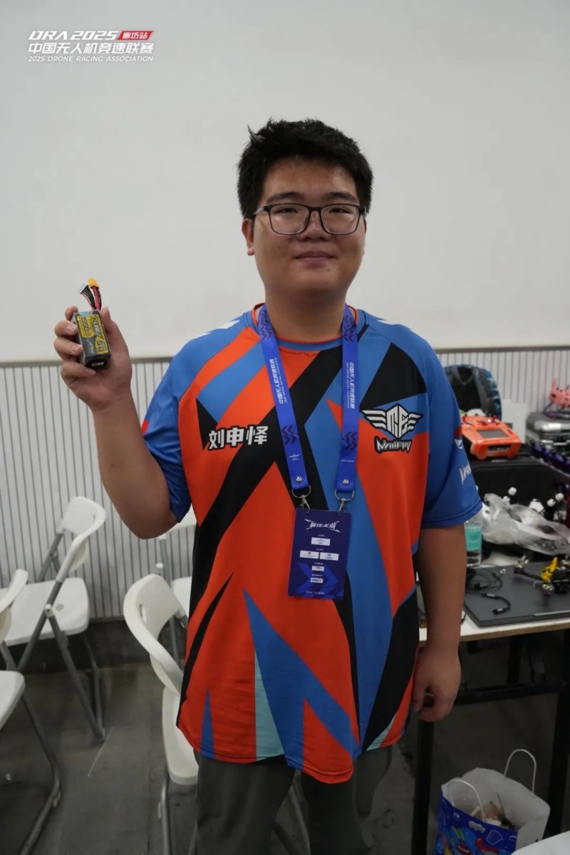 V6新品一电难求 V6新品一电难求