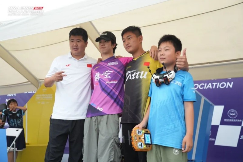 决赛四人组 决赛四人组