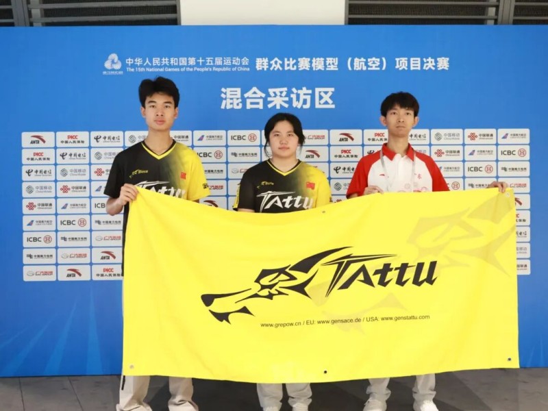 孔海森、何雨瞳、李皓哲