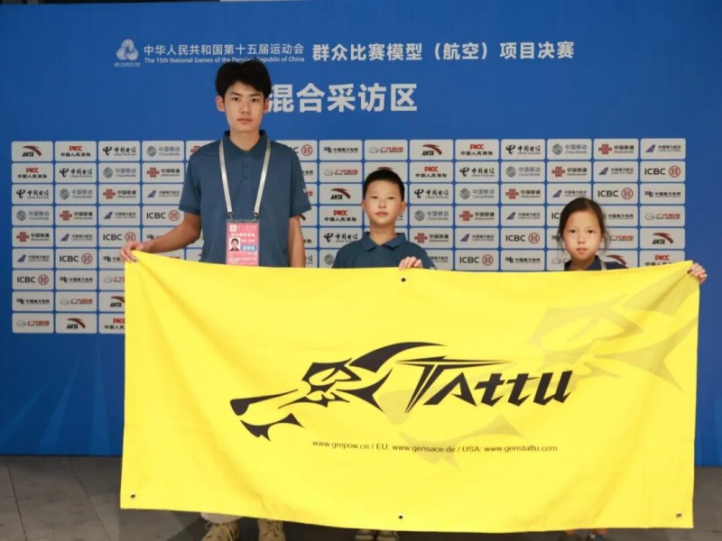 虞靖淳、虞恩宁、王世奥